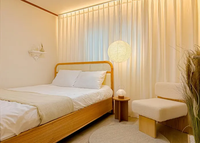 이태원,해방촌,6인실,홍대15분,강남20분,경리단길,서울타워,명동15분,공항버스