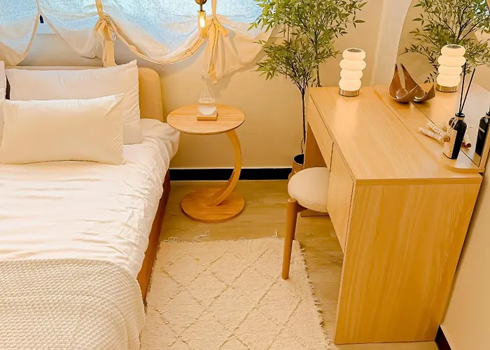 이태원,해방촌,6인실,홍대15분,강남20분,경리단길,서울타워,명동15분,공항버스 Apartment